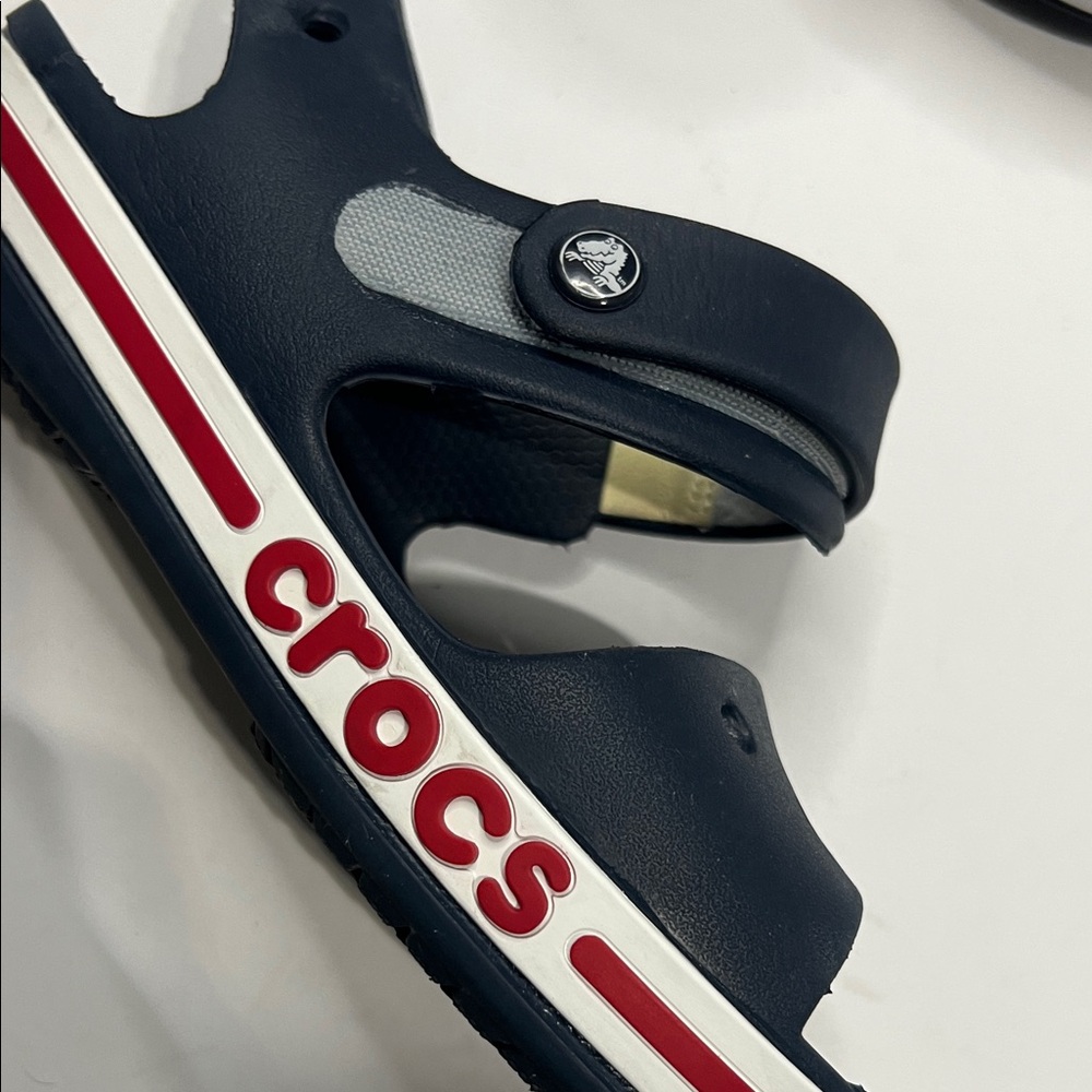 Kids CROCS Navy Blue Sandals size 2 - Picture 2 of 8